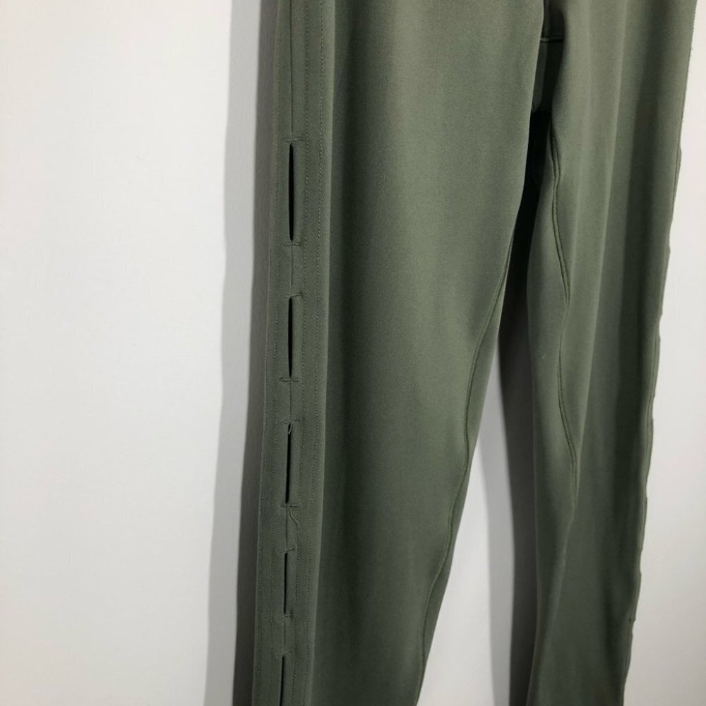 OFFLINE by Aerie Olive Green Workout Set  Size Small - Picture 3 of 8